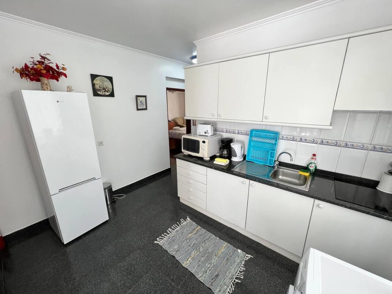 Comfortable 2-Bedroom Apartment For Relaxing Stays Funchal Dış mekan fotoğraf